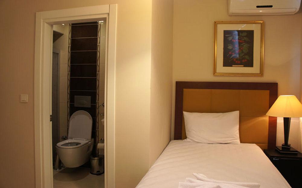 Academia Hotel อิสตันบูล ภายนอก รูปภาพ